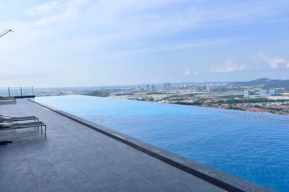 I-City Holiday KL Suites