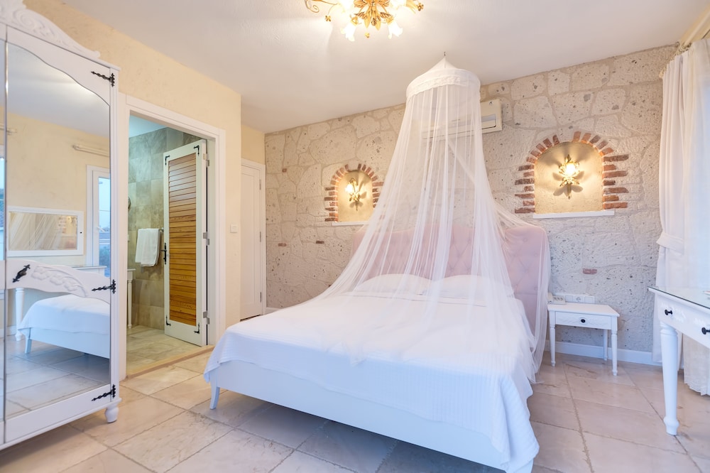 Alaroof Otel - Image 18