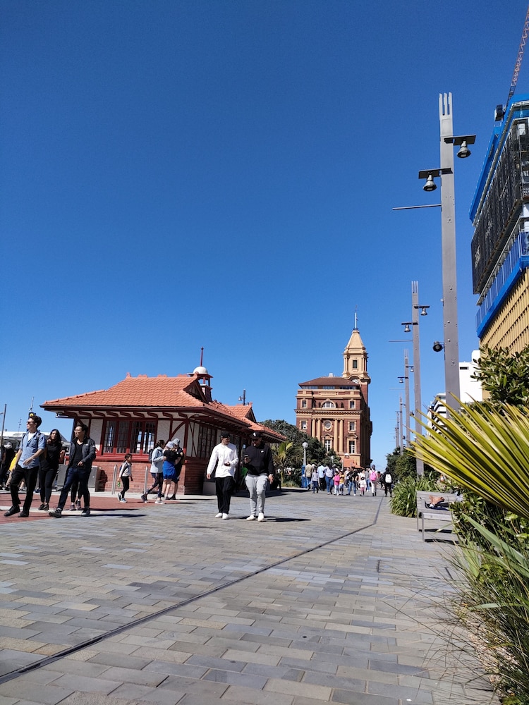Princes Wharf Grace Apartment