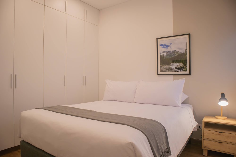 w Chic 2BR w Indoor Terrace in Miraflores