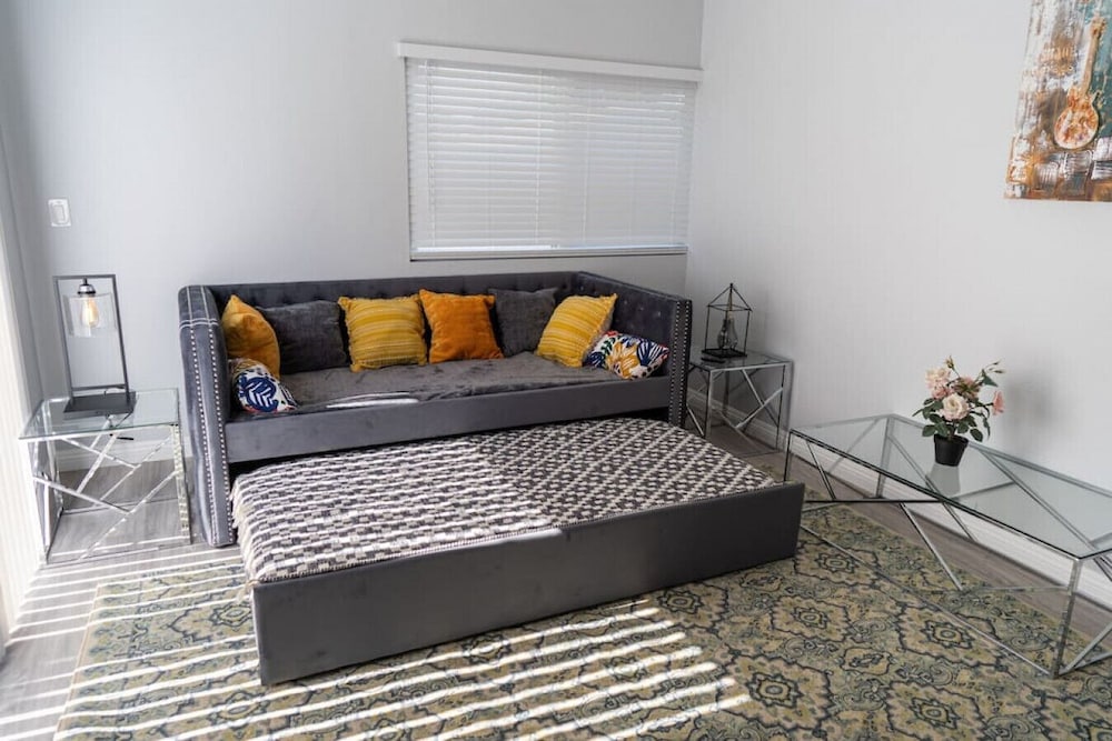 Disneyland 5BR Fullerton House Fully Remodeled 2023 w Garage Fenced Yard p61