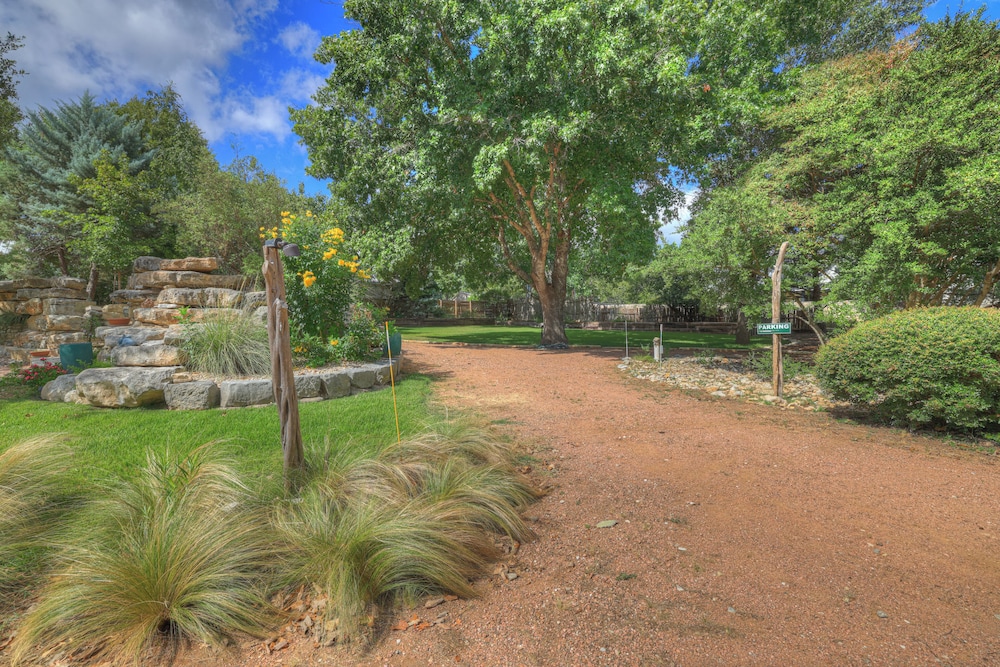 The Willows Casa Grande - Four Minutes to Downtown!