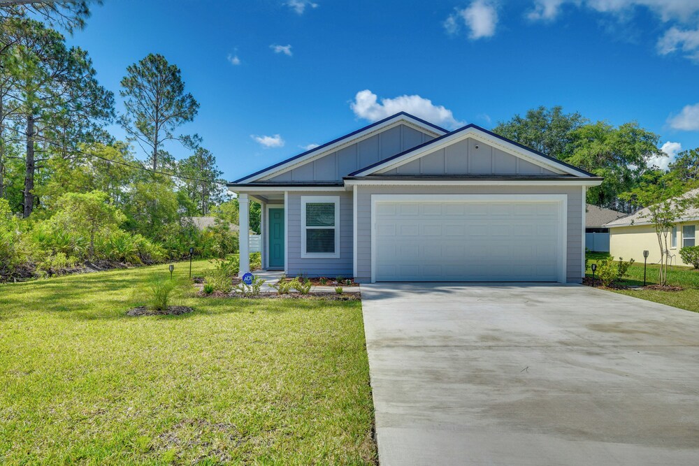 Home Near Flagler Beach, Daytona, Parks & More!