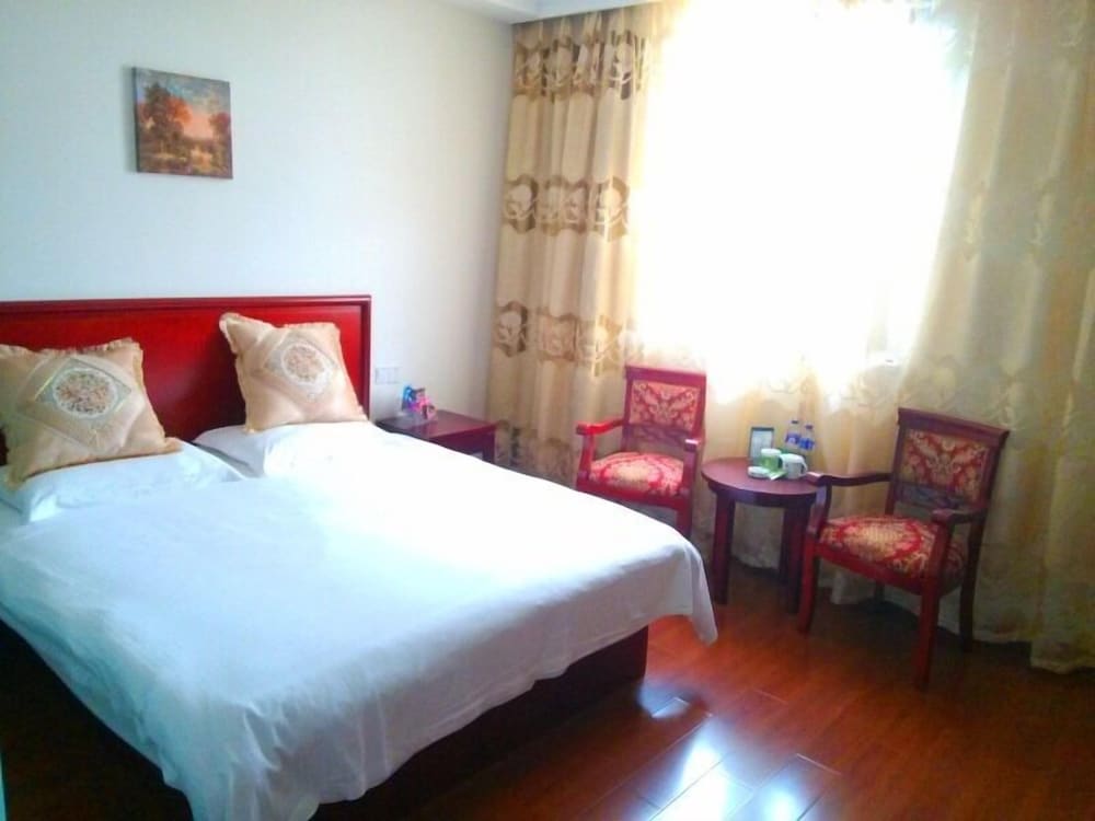 GreenTree Inn Suzhou Zhangjiagang Daxin Town Pingbei Road Express Hotel