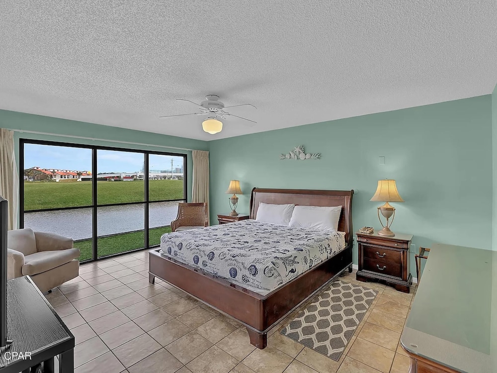 Edgewater Golf Villa 3101