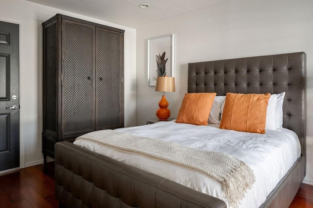 Redfield - Colorful Ranch Home - Must Visit, 사진 15