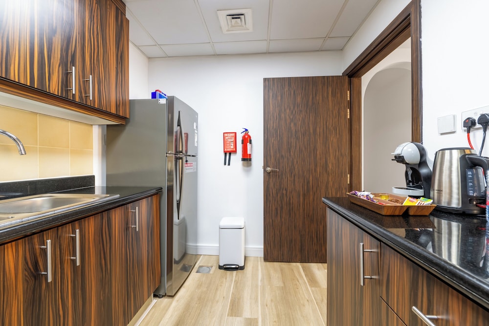 Luxe Marina View Retreat - 2BDRM