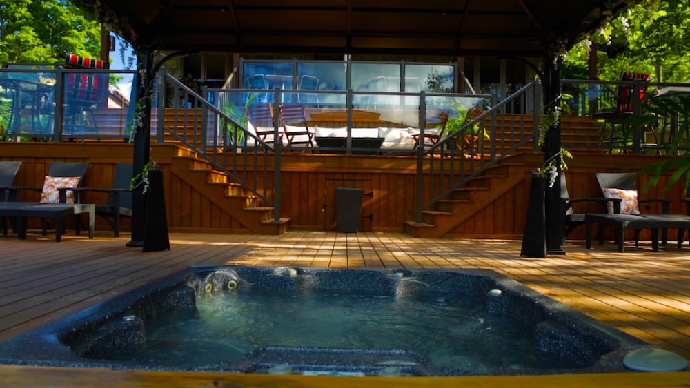 Footprints Resort