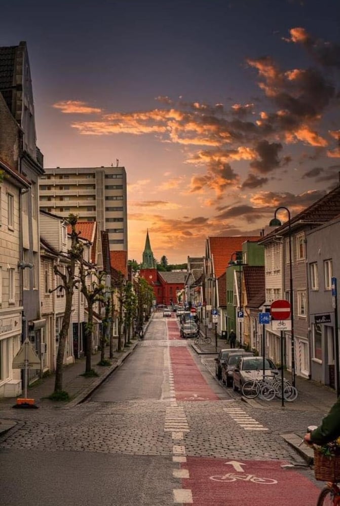Deluxe Central 2 Bedrooms With View and Underground Garage in Stavanger