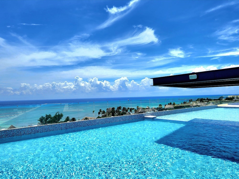Singular Dream Beach Residences view 2