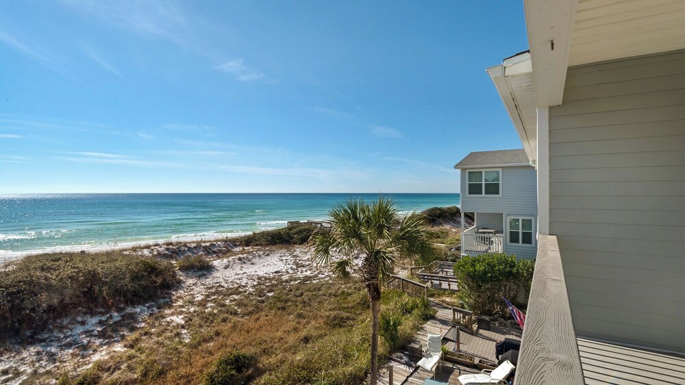 Modern & Updated - Gulf-front - Steps to the Beach view 3