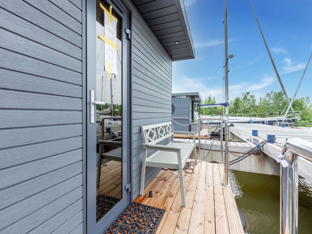 Luxury Houseboat in Volendam Marina, photo 14
