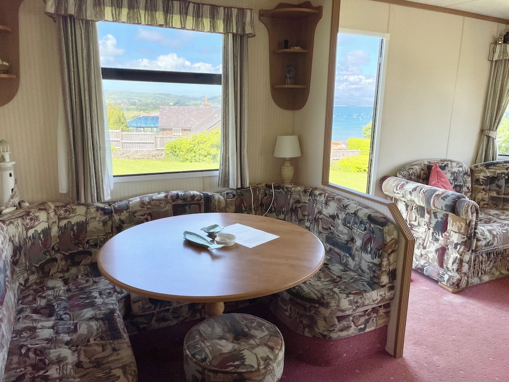 Caravan at Cartref
