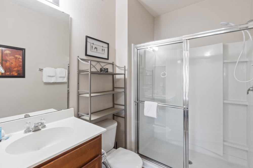 Willow Bend #1411 3 Bedroom Condo by RedAwning view 5