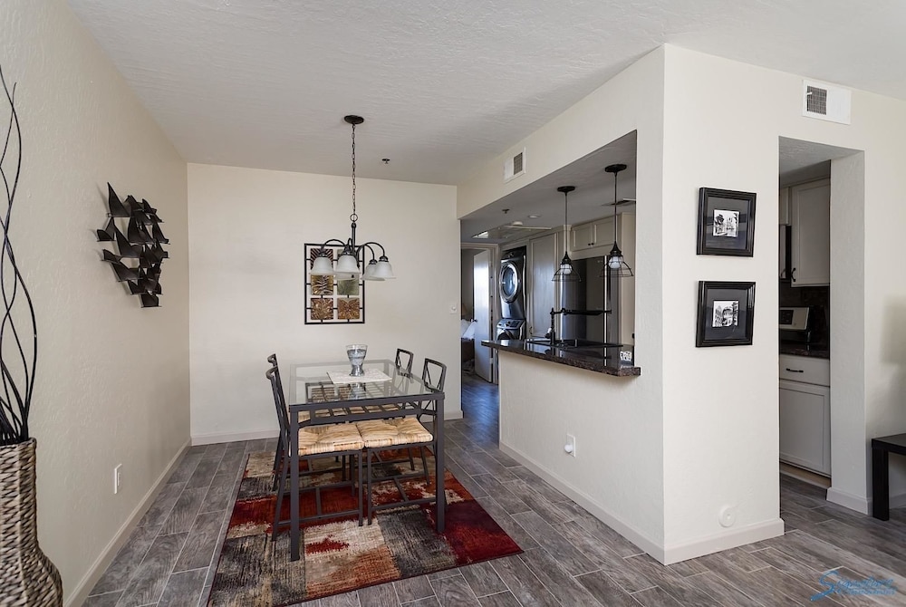 Cliffs in Surprise By Signature Vacation Rentals