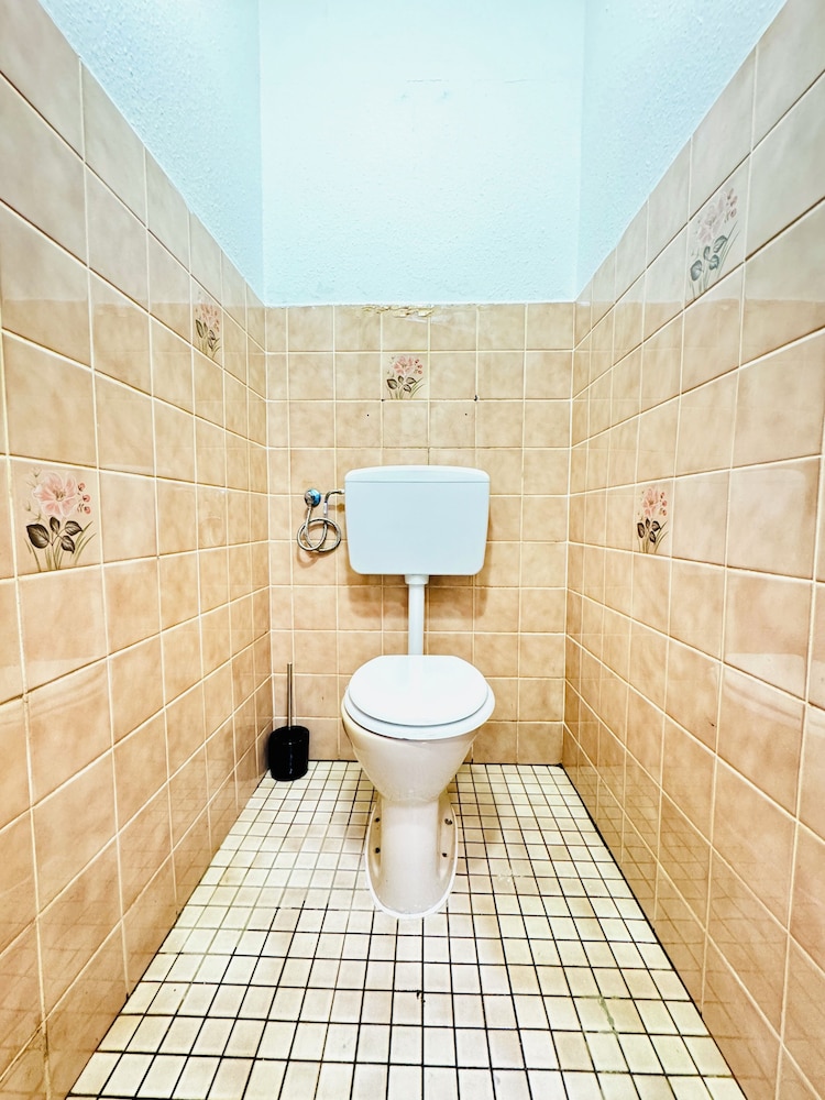 Cozy 2 Room Stay for 5 Near Stadthalle