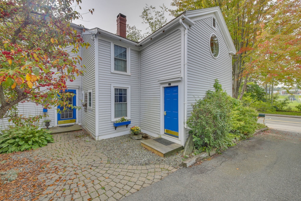 Charming Belfast Home, Walk to Downtown! view 4