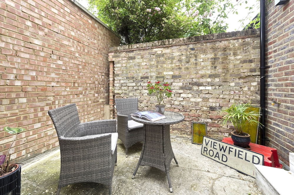 outdoor bbq area