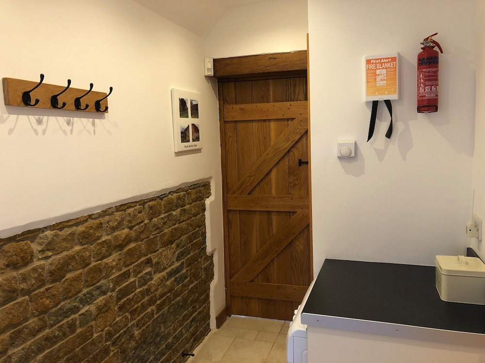 Banbury Vacations - Hook Norton Barn - Property Image 5
