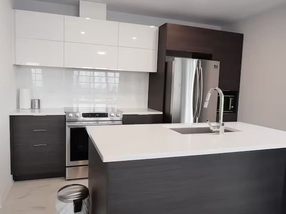 2001 Av. Beaconsfield