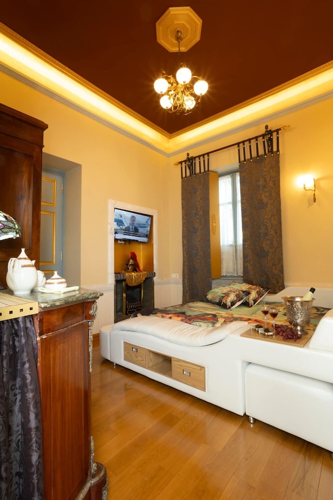 Poseidon Suite - Medousia Spa Luxury Escape