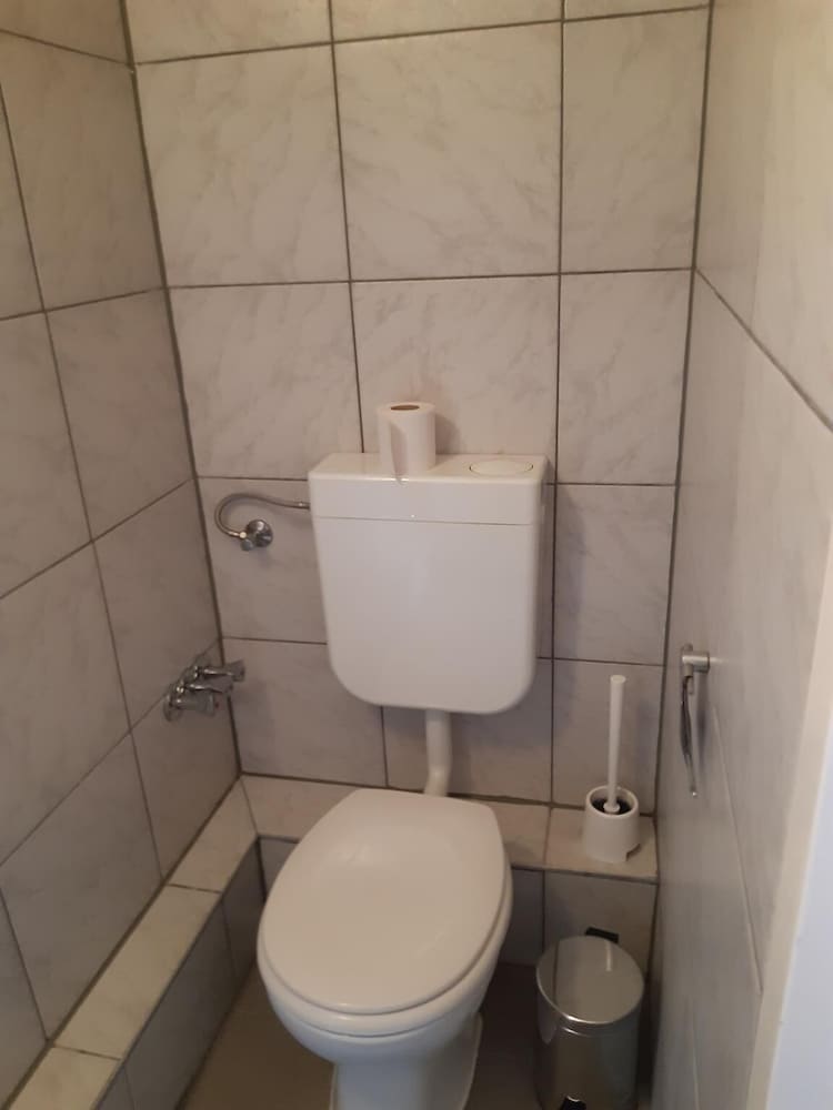 2-Rent Group Hostel Rooms&Apartments TUB19A