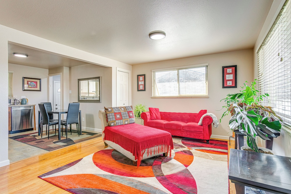 6 Mi to Dtwn: Denver Escape w/ Fire Pit