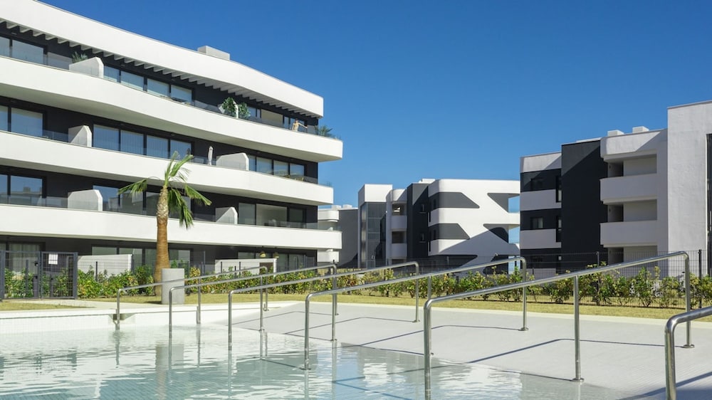 Luxury Apartment With Terrace in Higueron