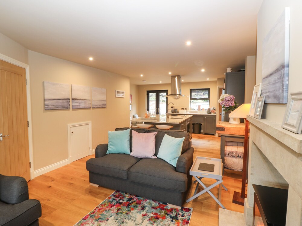 1 Stansfield Mews