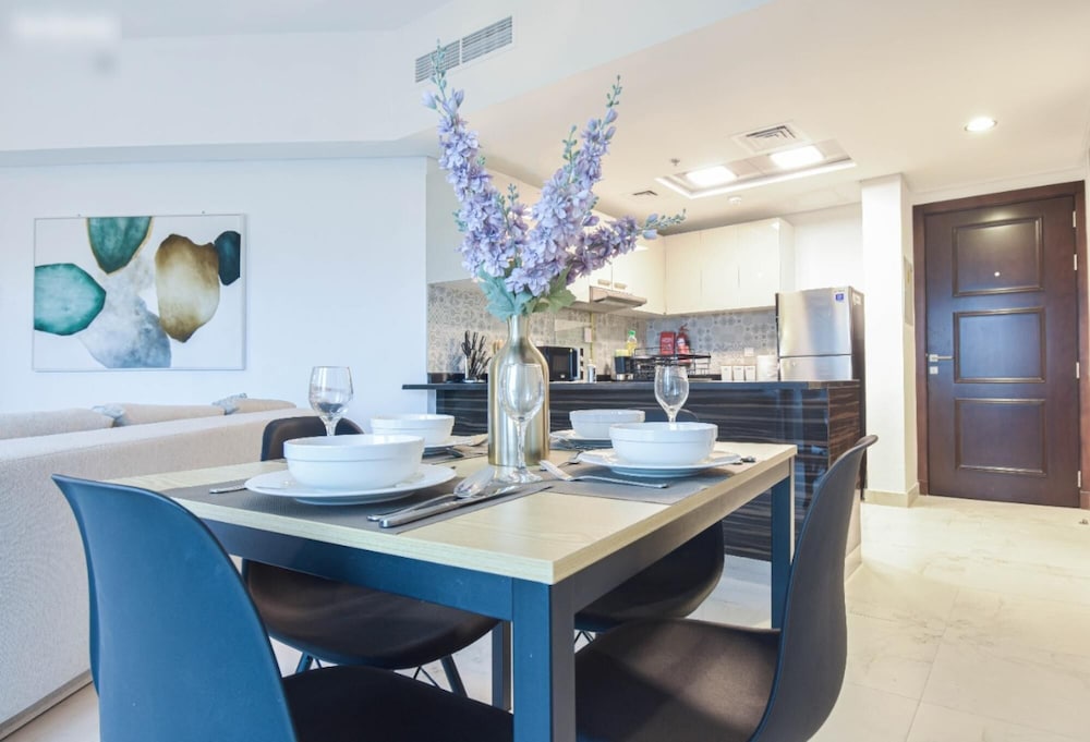 Deluxe 1BR in Dubai South