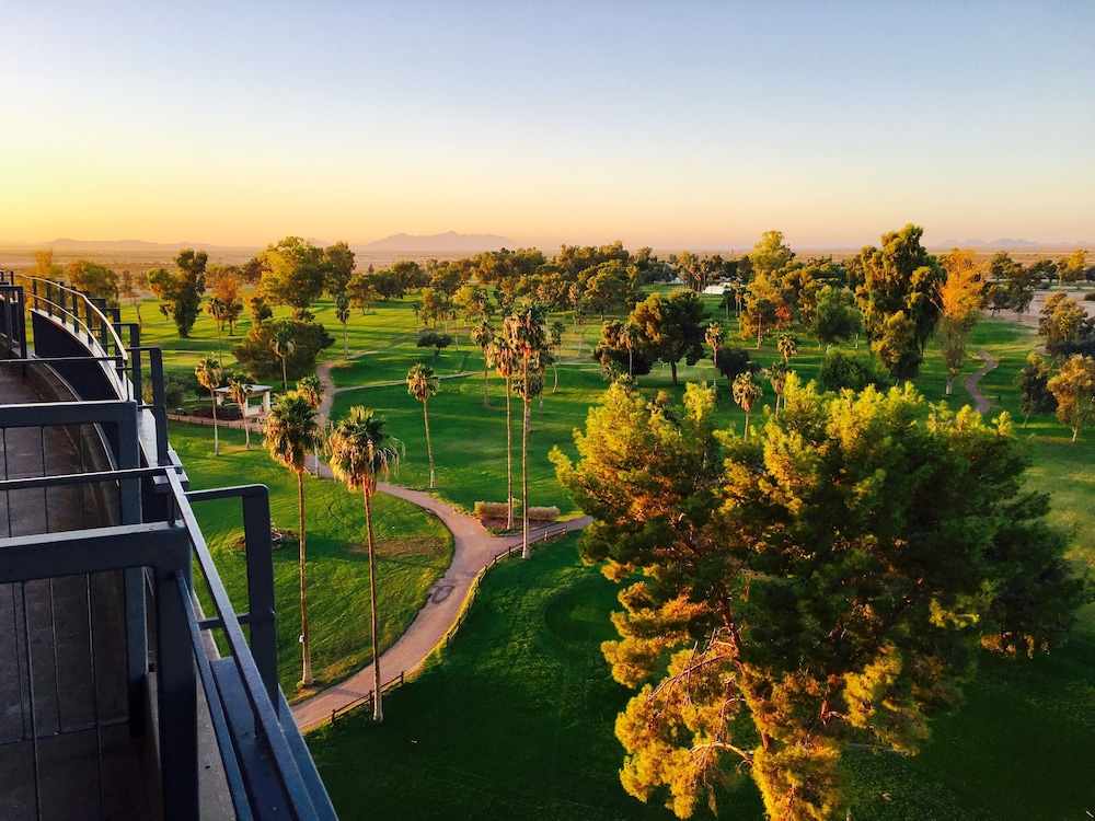 Casa Grande Vacations - Francisco Grande Hotel and Golf Resort - Property Image 2