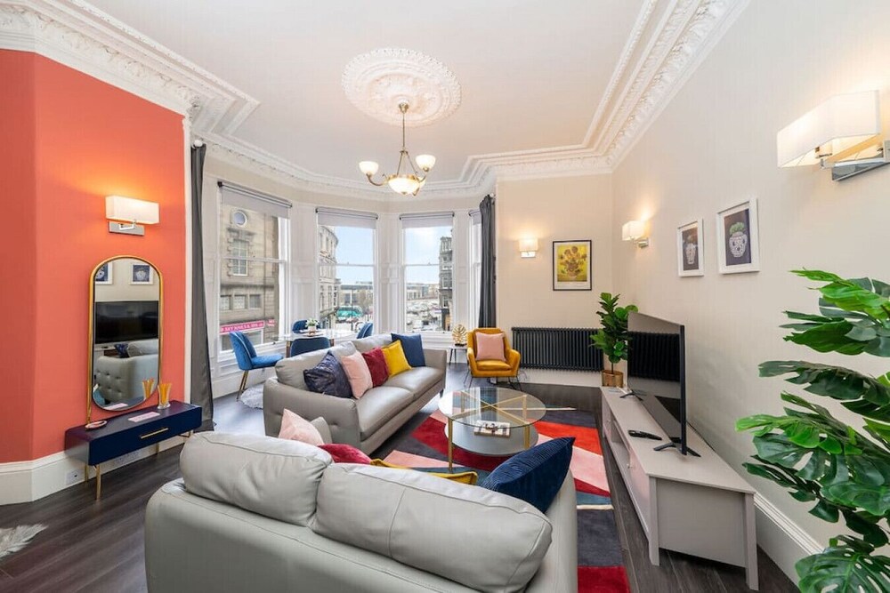 Cordis Apartment - A Trendsetter s Residence view 5