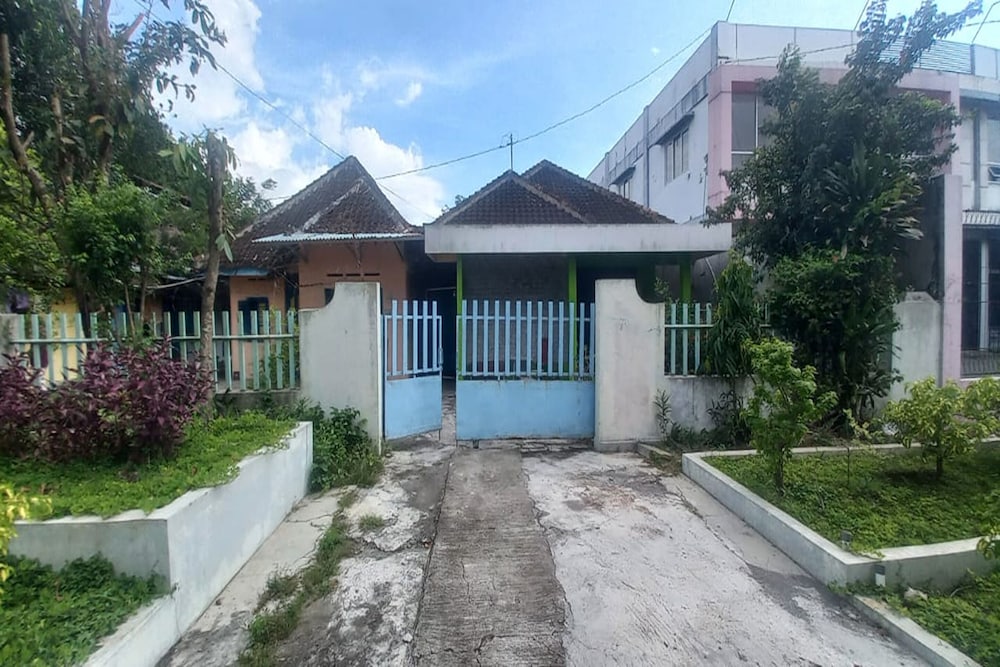 OYO 95055 Homestay Panasan Pak Budi
