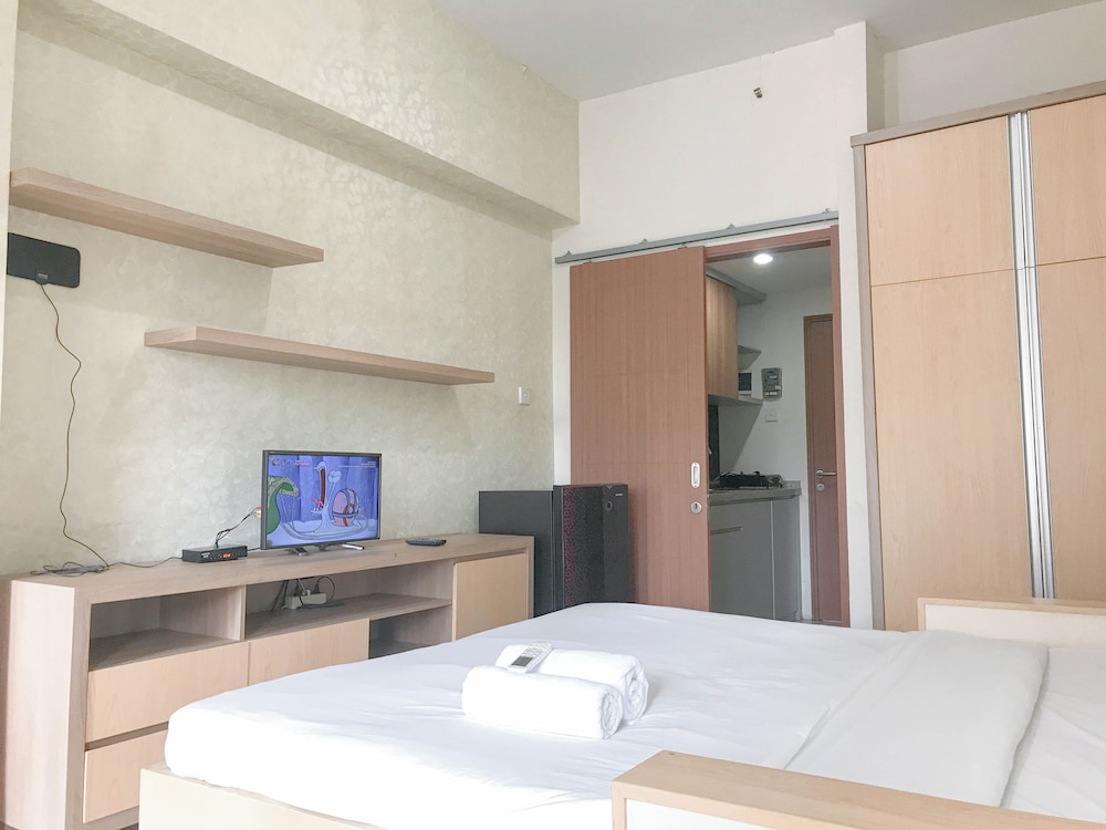 Wonderful 1Br Without Livingroom At Pavilion Permata Apartment