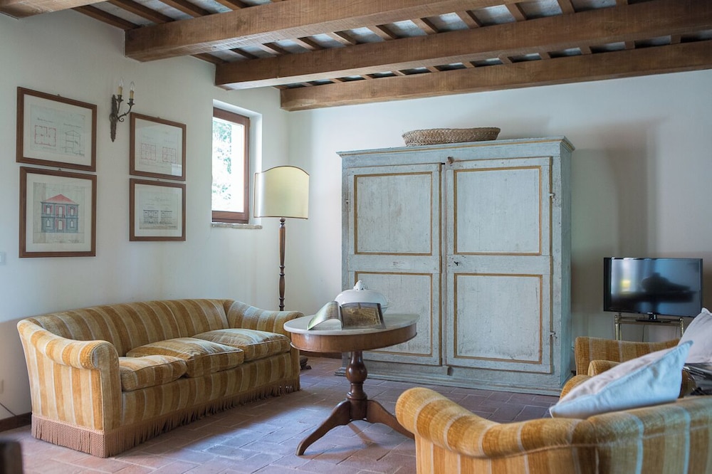 Borgo Sorbatti Country House