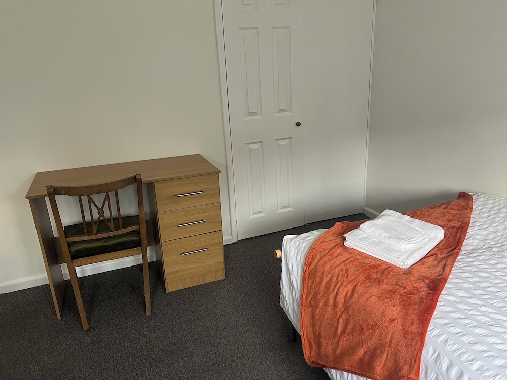 The Coral Guest House Winchester