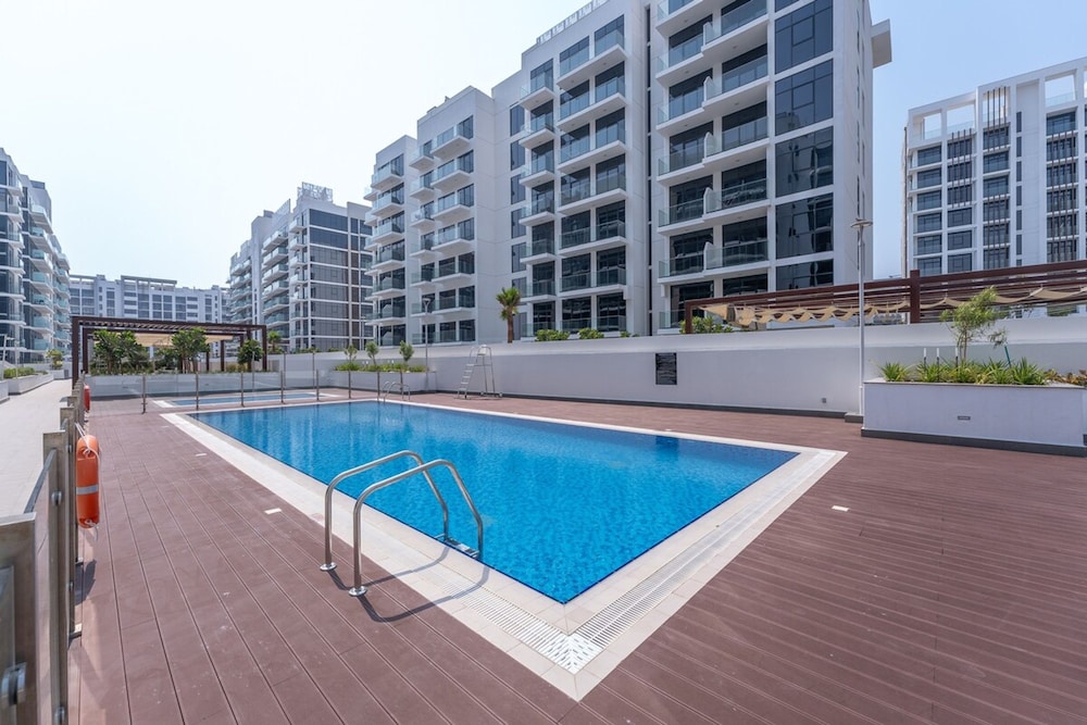 Serene Studio Apartment at Azizi Riviera Near to Burj Khalifa