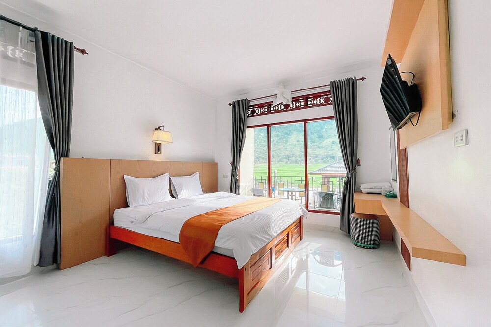 Simangande View & Resto By Helocus