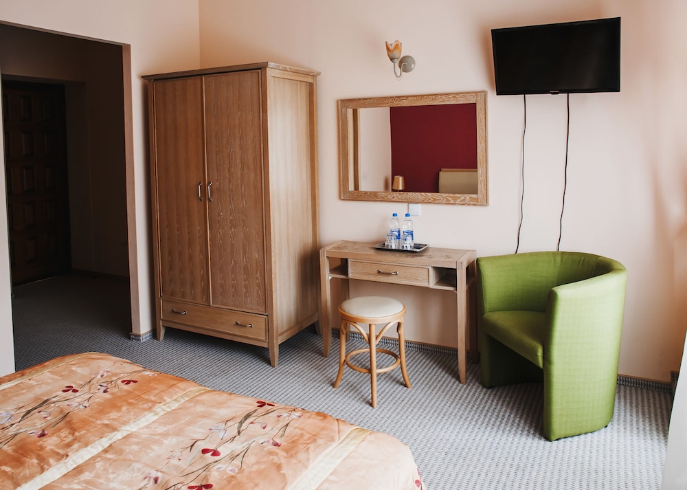 Hotel Shale