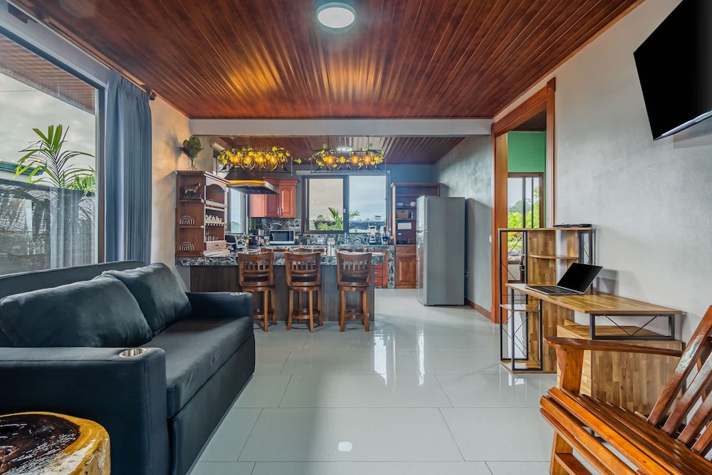 Nayari Macaw Farmstay Villa La Fortuna