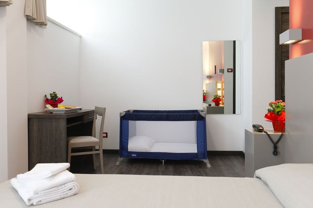 Vatican Area - Hotel Holiday Rooms