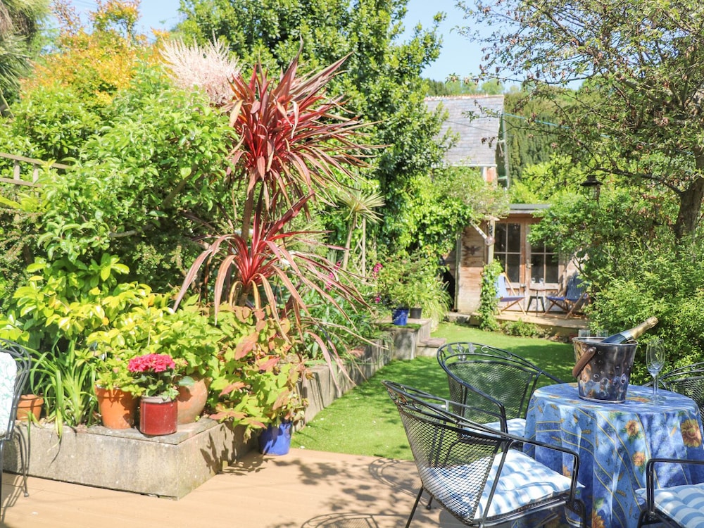 Mayflower, 9 Coronation Road