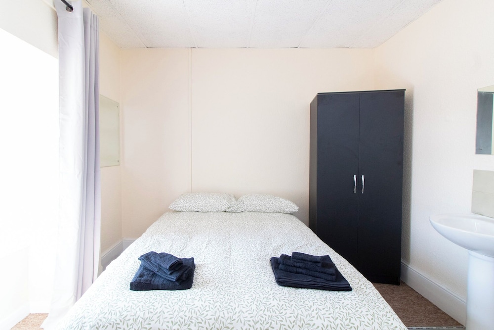 Brookvale Guest House Room 10
