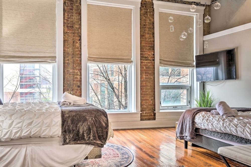 'kentucky Bourbon Loft' ~ Downtown Louisville