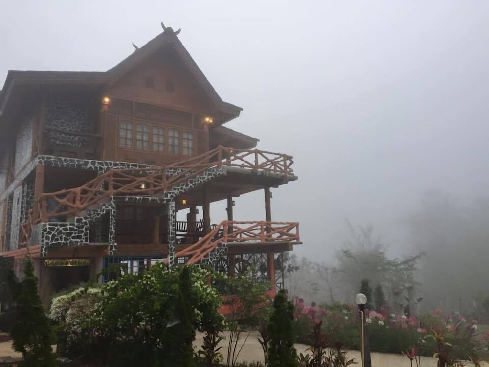 Nidahommok Resort