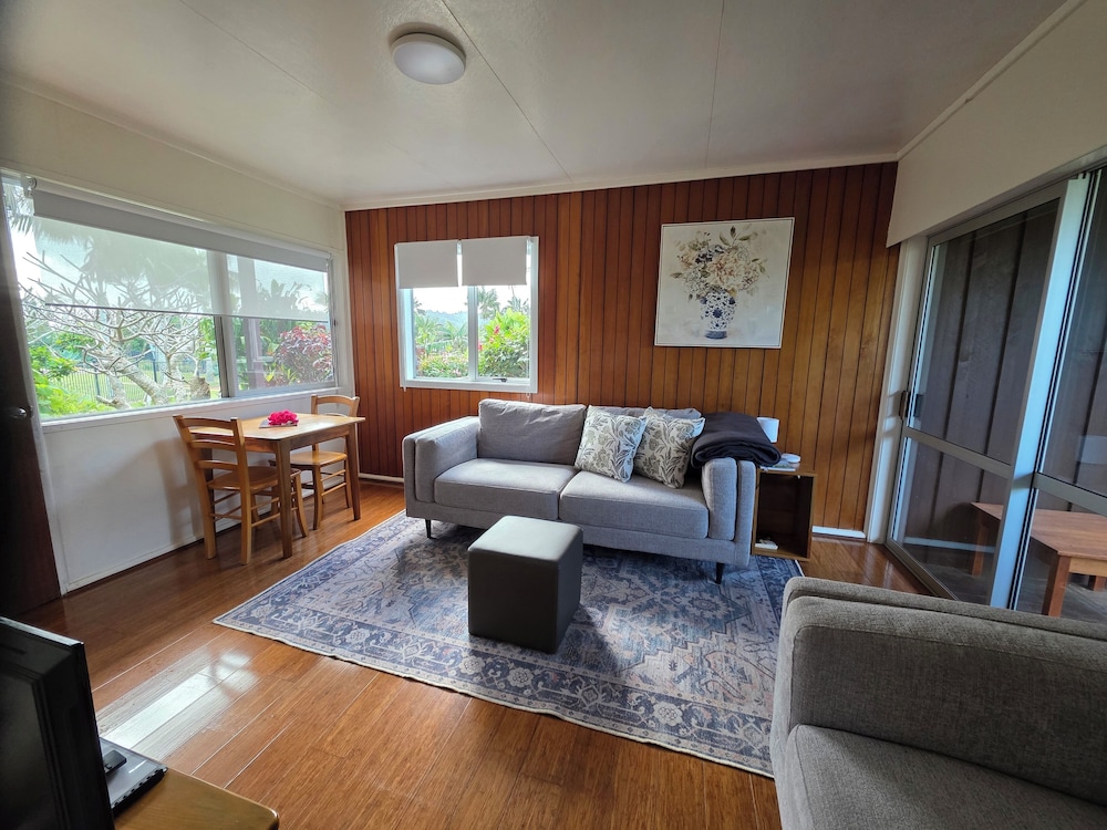 Fletcher Christian Apartments - Isabella Suites
