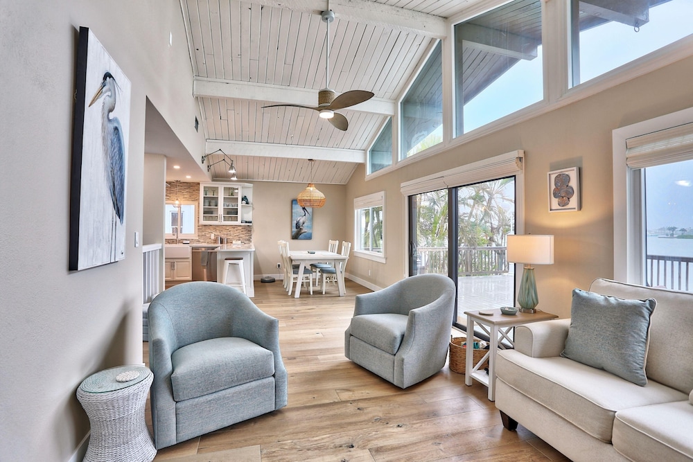 Paradise Along Boca Ciega Bay