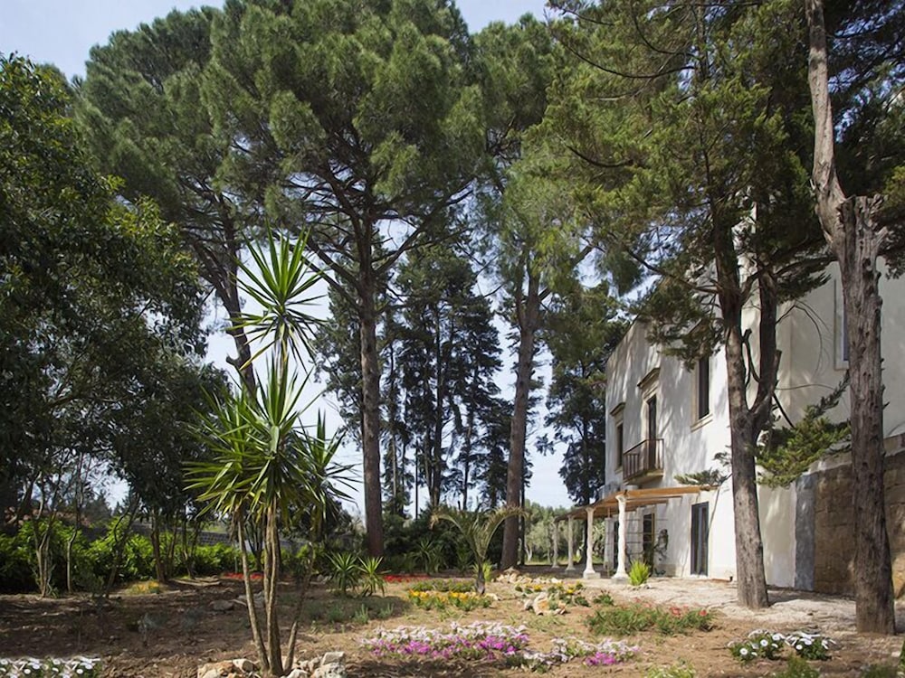 Villa Lucrezio Resort