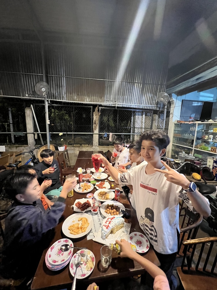 Gibbon Singing Homestay