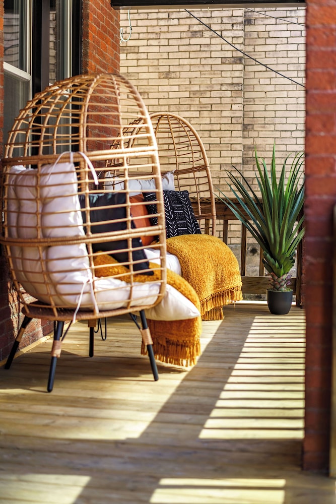 Jungle House Boutique Suites – Short North & Convention Center